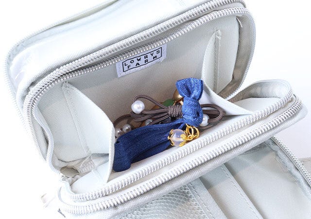 ムック本　ムック　付録　人気　おすすめ　オススメ　宝島社　宝島　レビュー　便利　優秀　当たり　最高　2023　ローリーズファーム　推し活ポーチ　LOWRYS