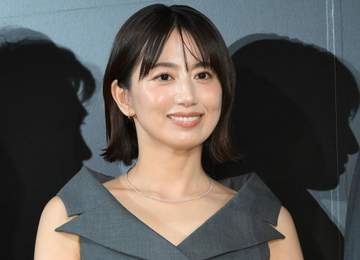 4児ママ東原亜希 五輪金メダルの183cm夫とジムへ「爆イケ爆美女♥」「ホント理想夫婦」「パパいつまでも素敵」