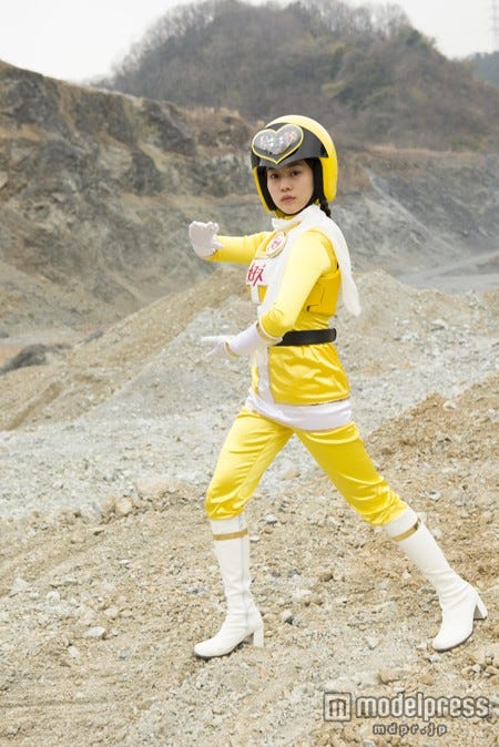 女子イエローを演じる高畑充希(C)2014「女子ーズ」製作委員会