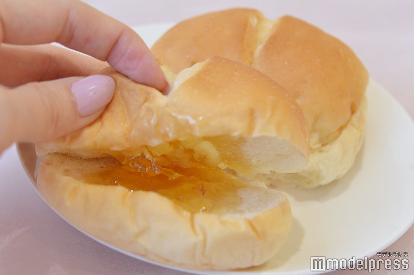 トレセン学園のはちみつパン（C）モデルプレス