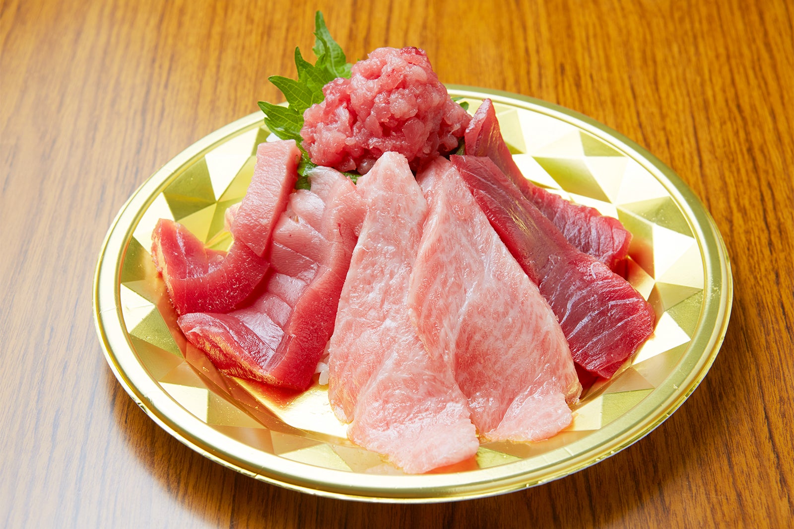 本鮪 三色丼／画像提供：「まんパク in 万博2017」実行委員会