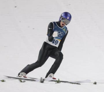 小林陵侑はLHメダルならず6位 2回目に意地の138.5mビッグジャンプ こん身のガッツポーズも繰り出す