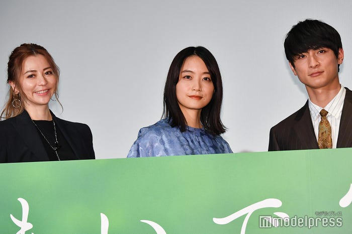 香里奈、深川麻衣、高良健吾(C)モデルプレス