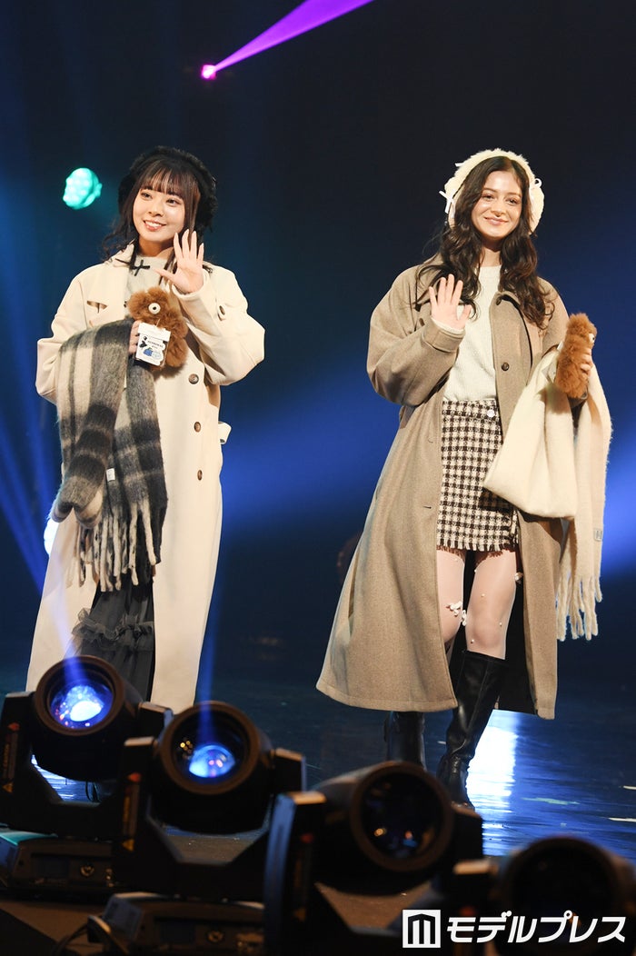 山田寿々＆「恋ステ」ミシェル、ロングコートで大人な雰囲気【学生ランウェイ2024AW】