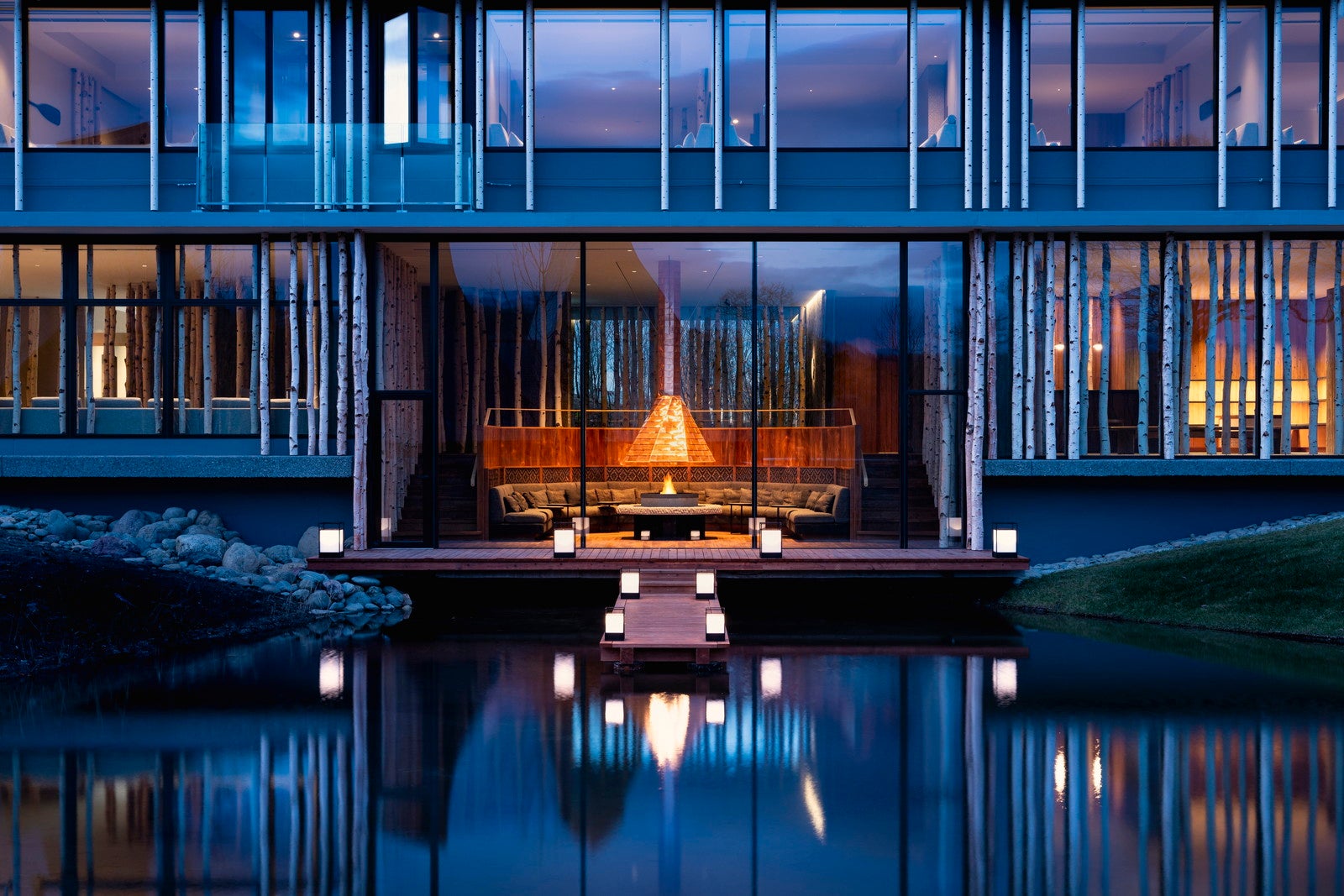 北海道の湖畔風景×アイヌ文化にひたる温泉宿「界 ポロト」体験レポ