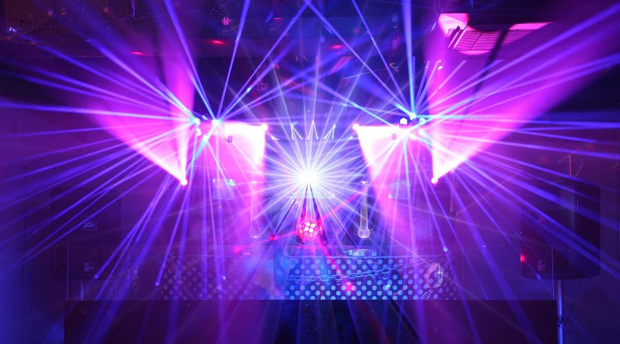 ライティングパフォーマンス／画像提供：宇宙の森フェス実行委員会