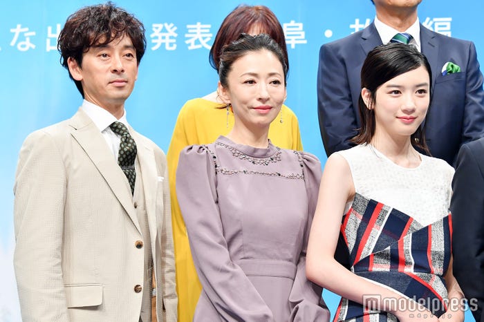 左から:滝藤賢一、松雪泰子、永野芽郁 (C)モデルプレス