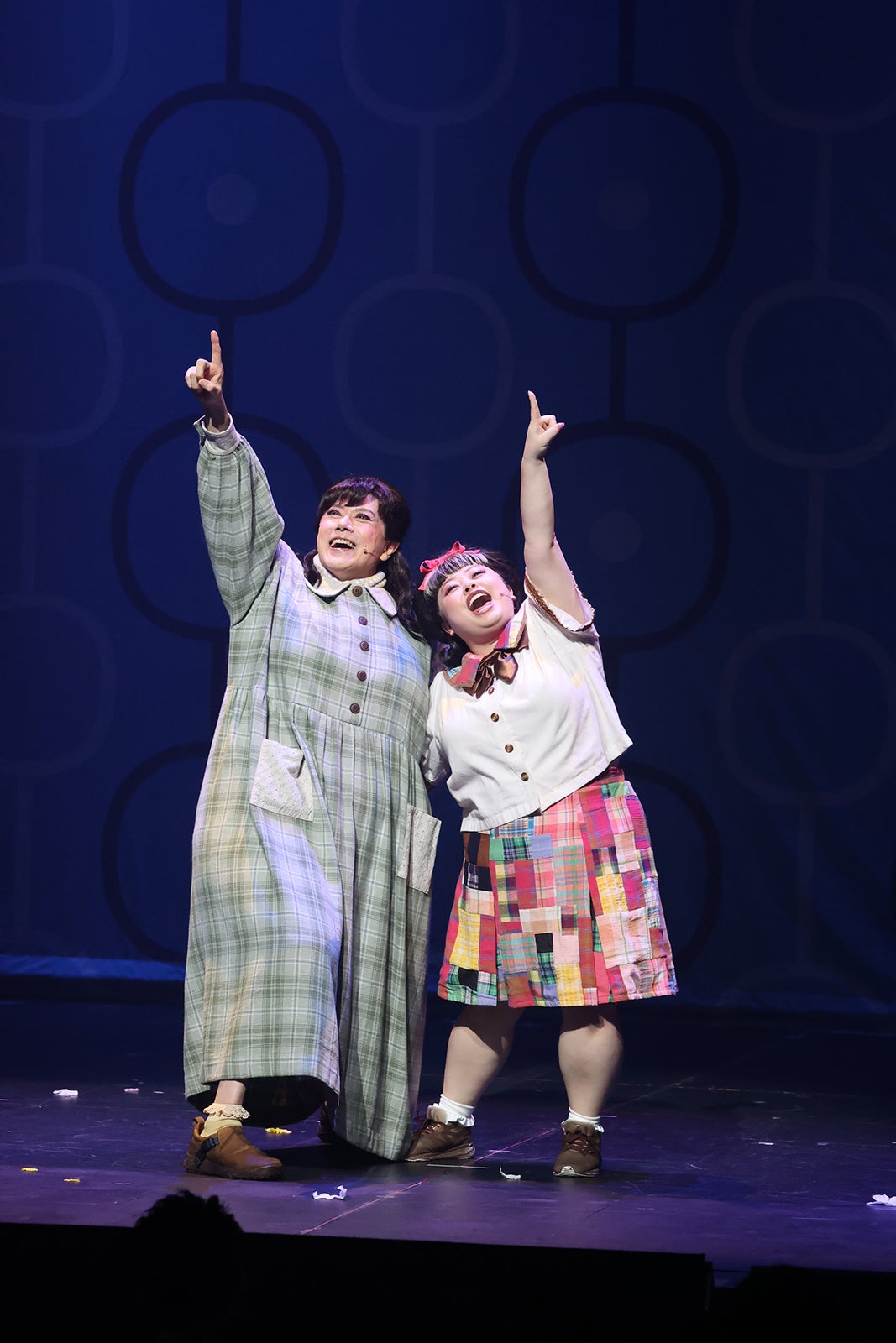 舞台「ヘアスプレー」より（提供写真）
