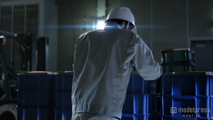 鈴木奈々が選ぶグッとくる男性の職業第1位は工場スタッフ?/「バイトルドットコム」新CM「ストレートトーク篇」より