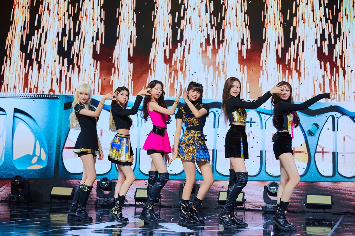 デビューショーケースに登場した際のIVE（提供写真）