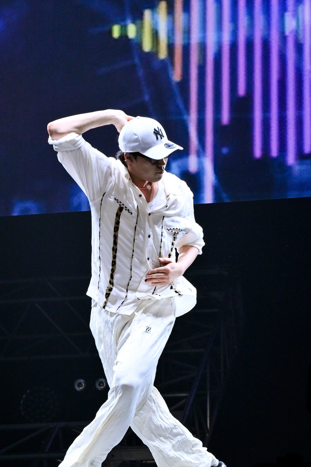 世界（C）ハタサトシ／高田梓／ヨシモリユウナ