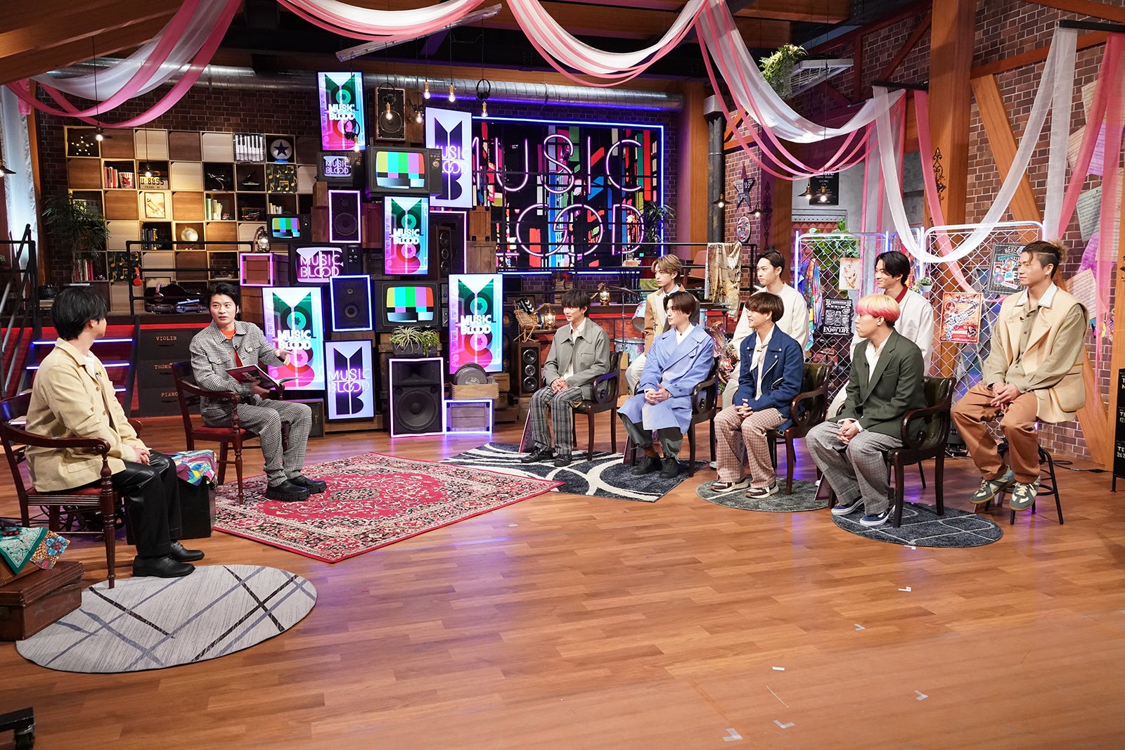 （左から）千葉雄大、田中圭、FANTASTICS from EXILE TRIBE （C）日本テレビ