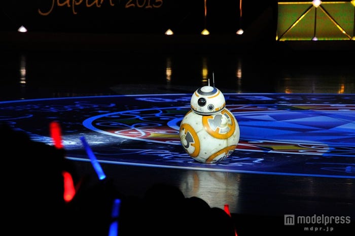 ディズニーファンのイベント「D23」プレゼンより(C)2015Lucasfilm Ltd.&TM.All Rights Reserved