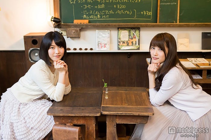 (左から)横山由依、入山杏奈(画像提供:関西テレビ)