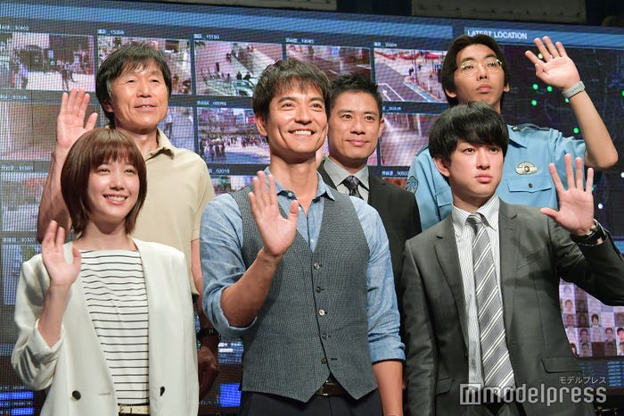 (前列左から)本田翼、沢村一樹、横山裕(後列左から)平田満、伊藤淳史、柄本時生 (C)モデルプレス