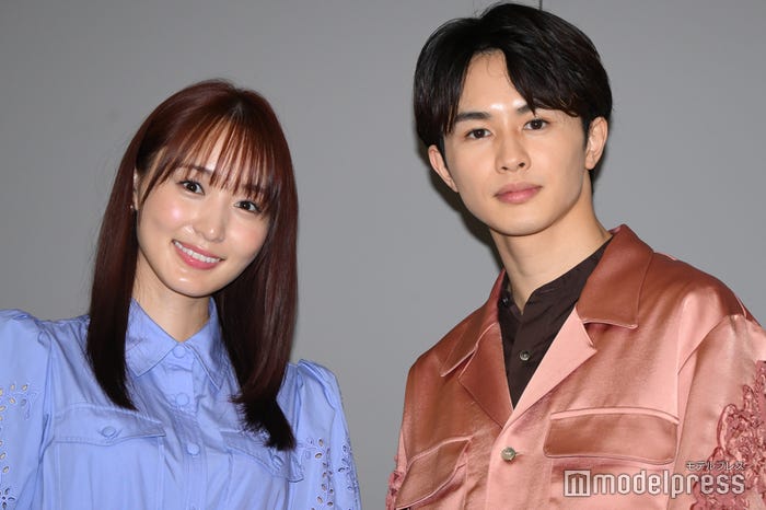 菅井友香、草川拓弥(C)モデルプレス