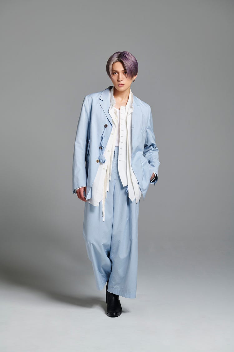 Fantastics八木勇征 見とれる美腹筋も Gianna で女性ファッション誌初ソロw表紙登場 モデルプレス Fantastics八木勇征 見とれる美腹筋も Gianna で女性ファッション誌初ソロw表紙登場 モデルプレス