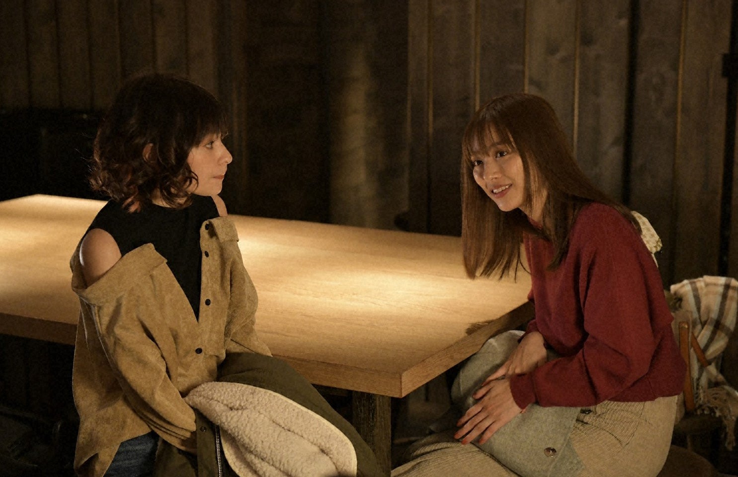 太田莉菜、内田理央／「来世ではちゃんとします」第7話より（C）「来世ではちゃんとします」製作委員会