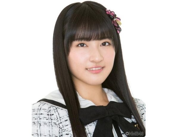 Nmb48山崎亜美瑠 ちょっぴり色っぽい 部屋着コーデ に あみるん可愛い 色気がハンパないっす 称賛の声 モデルプレス