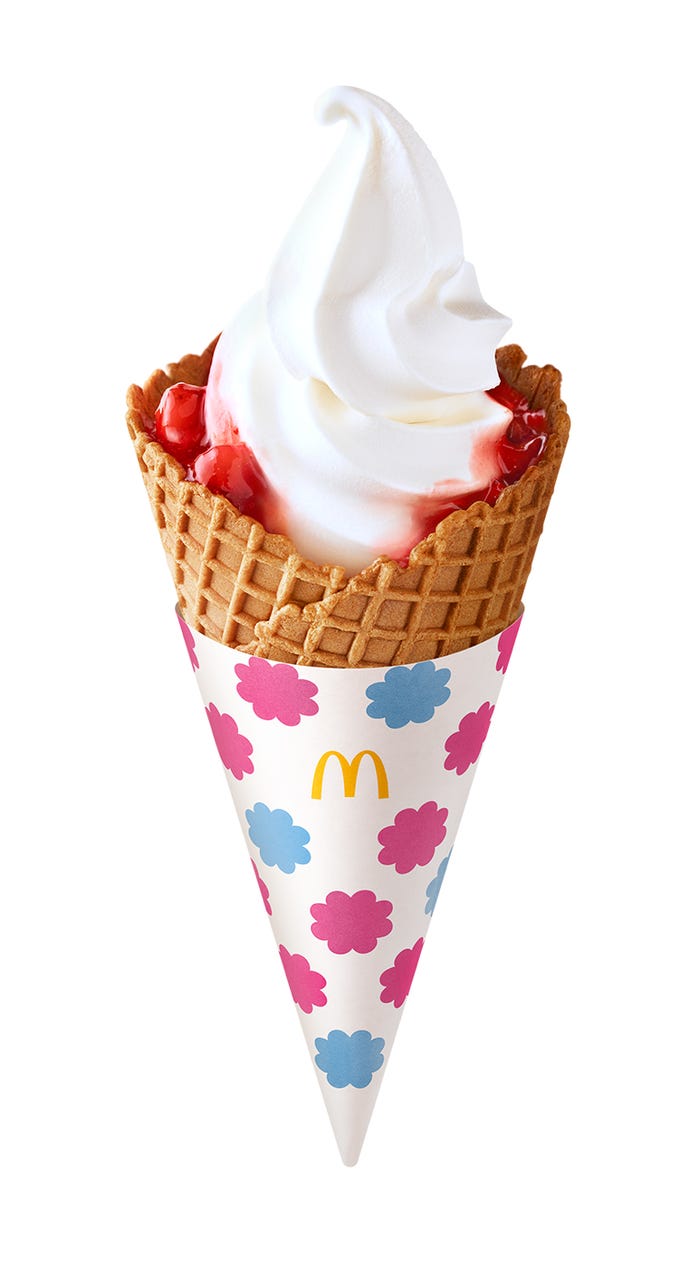 ワッフルコーン いちごミルキーのままの味(C)2021 FUJIYA CO.,LTD.