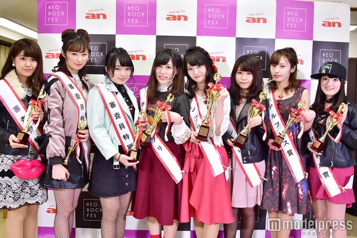 各賞受賞者/左から:桝井香奈さん、川村まりさん、伊藤真莉さん、小倉可愛さん、遠野愛さん、木戸玲奈さん、入澤優さん、高橋芽生さん (C)モデルプレス