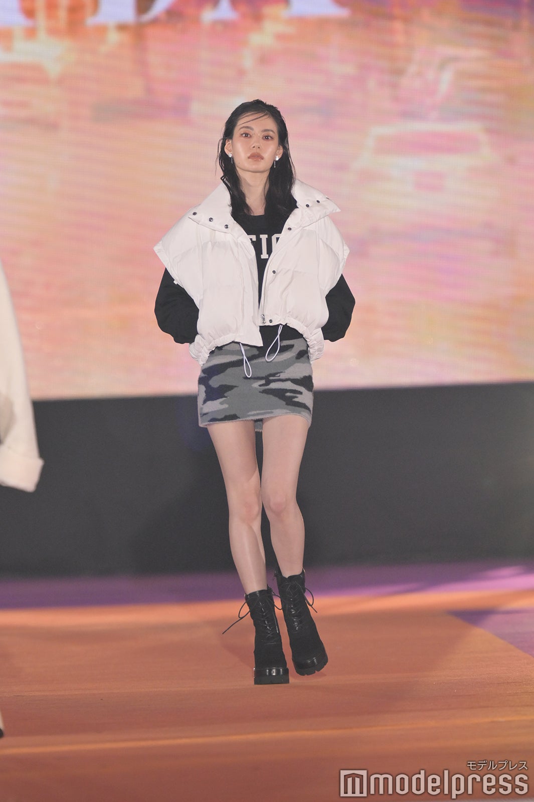 （C）モデルプレス