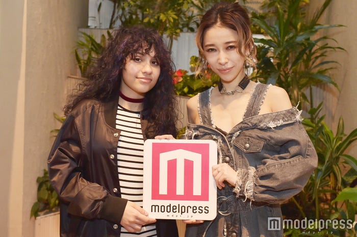 アレッシア・カーラ、加藤ミリヤ(C)モデルプレス