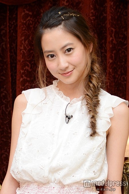 河北麻友子、“イイ女&イイ男”について本音トーク　キュンとする男性とは　モデルプレスインタビュー