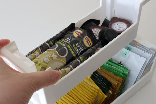 積み重ね缶詰ストッカー