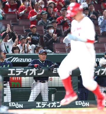 ヤクルト競り負け連勝が2でストップ 先発・吉村は6回2失点で3敗目 打線は4安打1得点