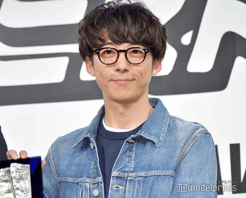 高橋一生、普段着のジーンズで表彰式登壇 Hey! Say! JUMP中島裕翔「超かっこいい」<ベストジーニスト2018>