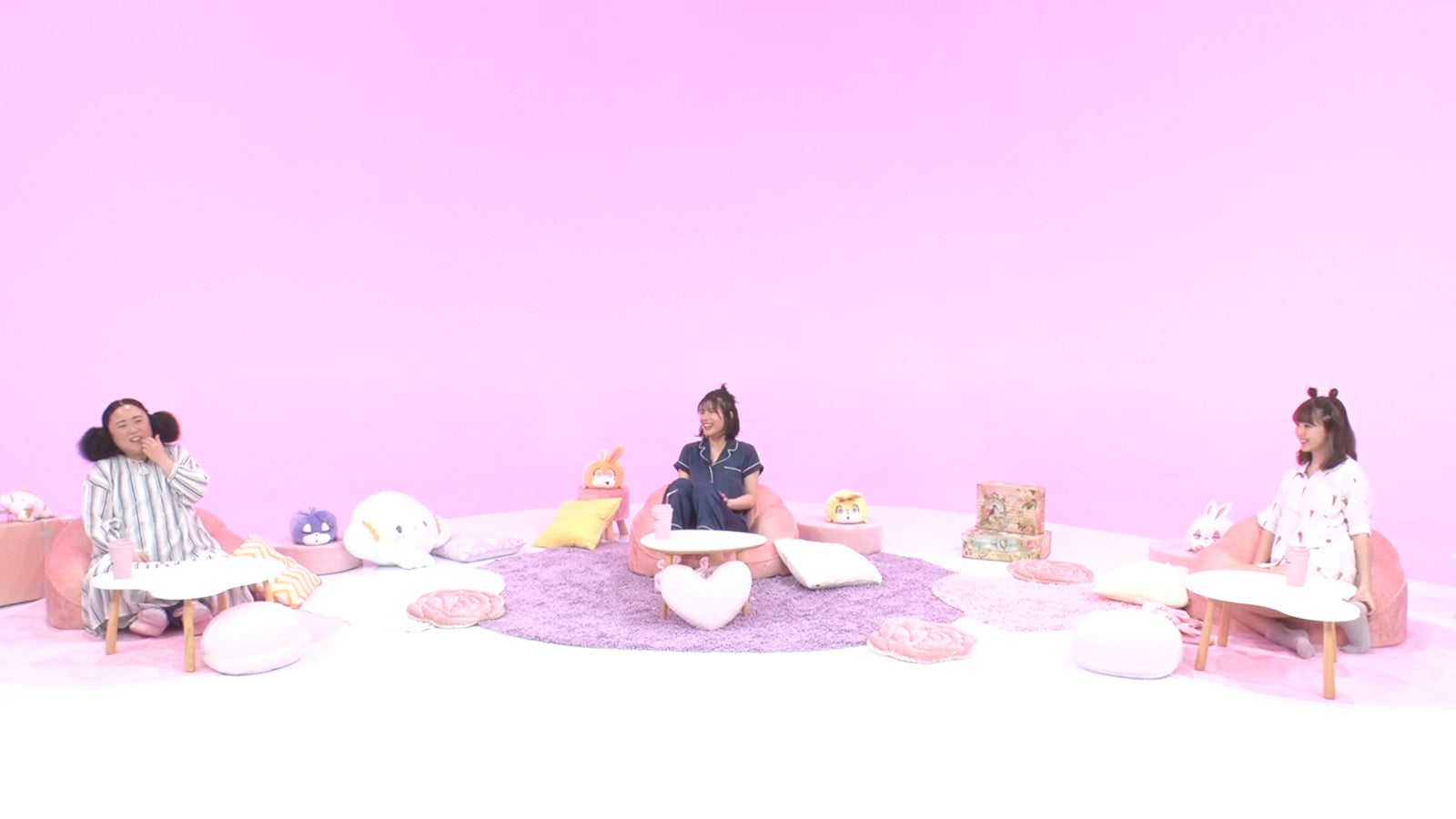 江上敬子、石井杏奈、藤田ニコル（提供写真）