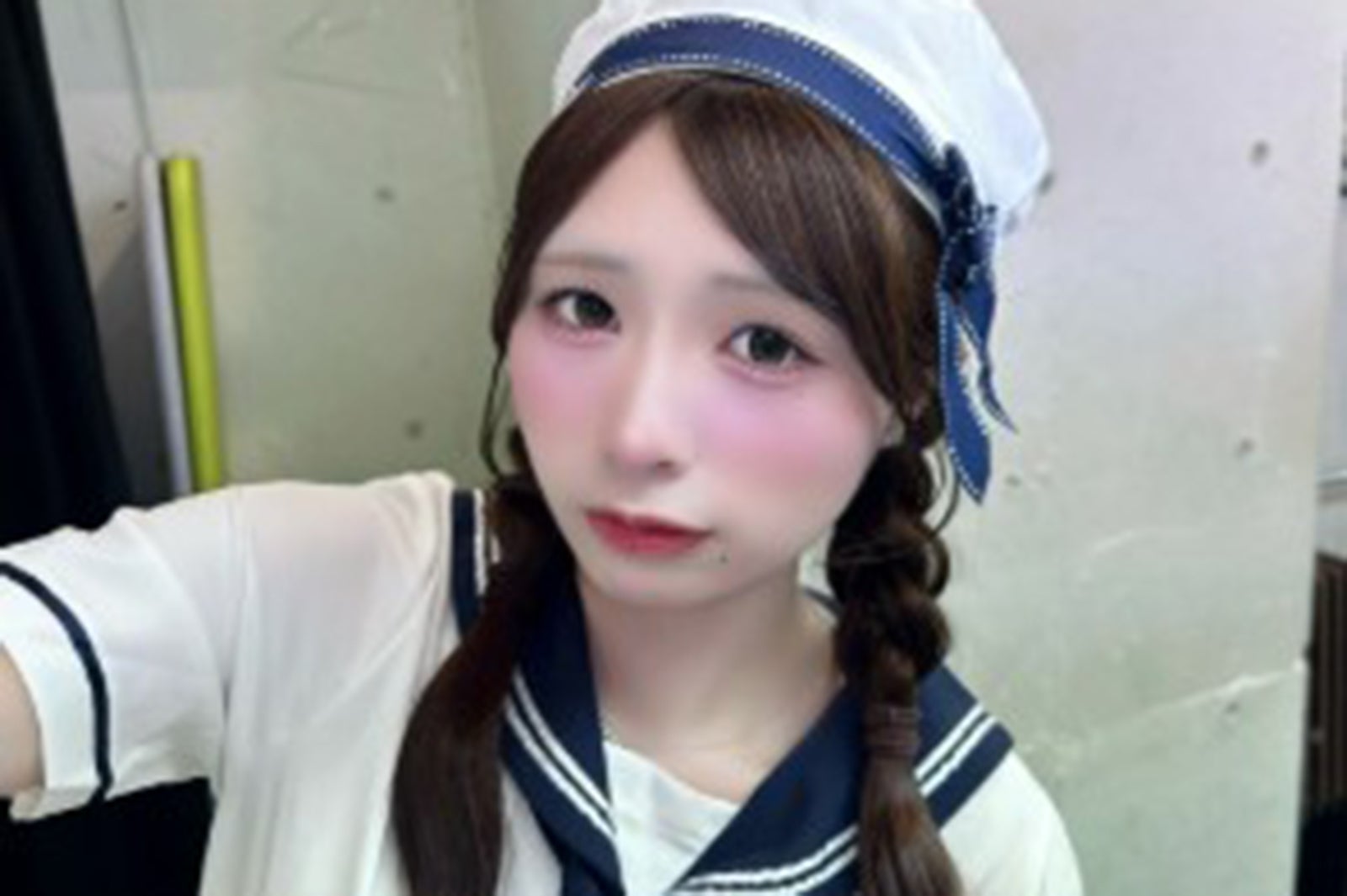 5人組アイドル、メンバーが「重大な契約違反」により脱退＆契約の終了発表 本人も謝罪