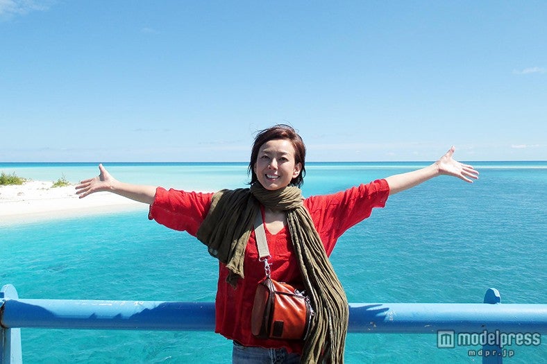 “天国に一番近い島”ニューカレドニアを旅する秋本奈緒美／画像提供：テレビ東京