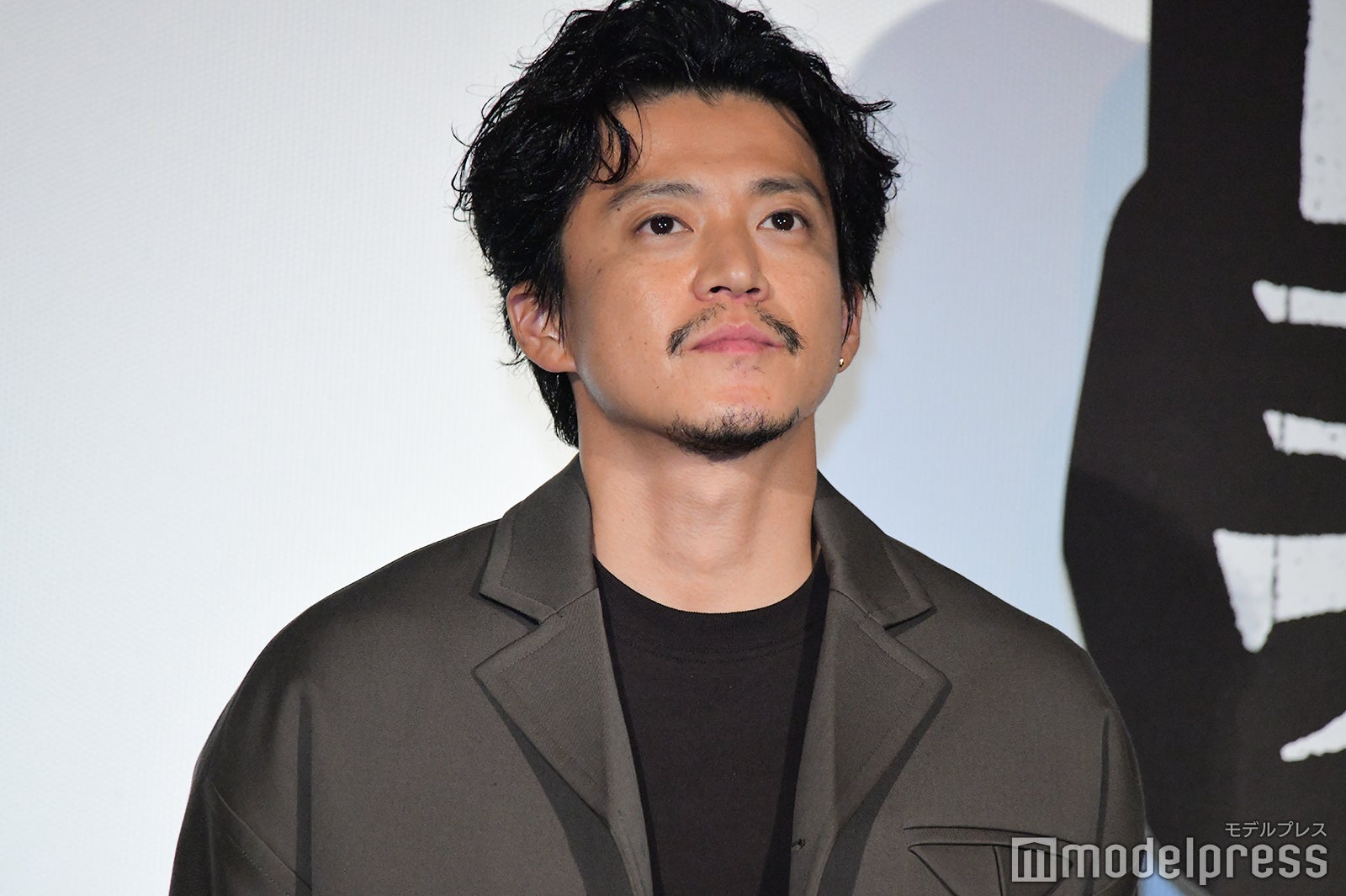 小栗旬（C）モデルプレス