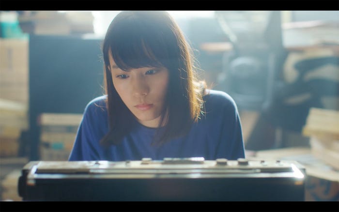 南沙良/「恋に堕ちたら」MVより(提供写真)