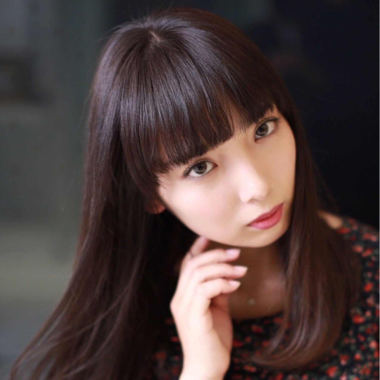 旬のアシメ前髪でお手軽イメチェン ピュアで大人かわいい髪型へ モデルプレス