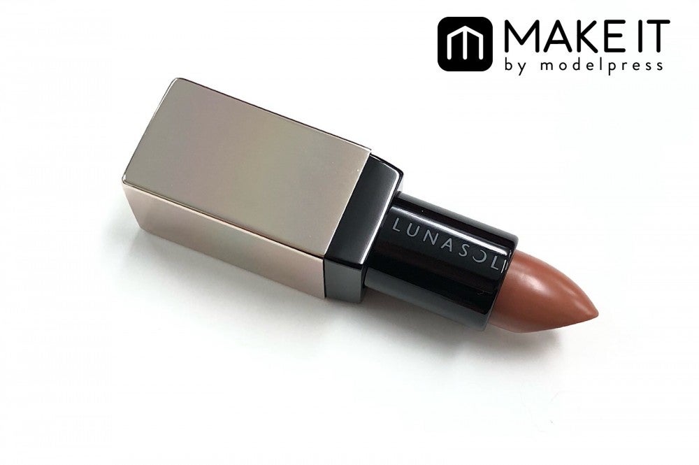 LUNASOL／シームレスマットリップス／08／3,800円（税抜）／カネボウ化粧品 (C)メイクイット