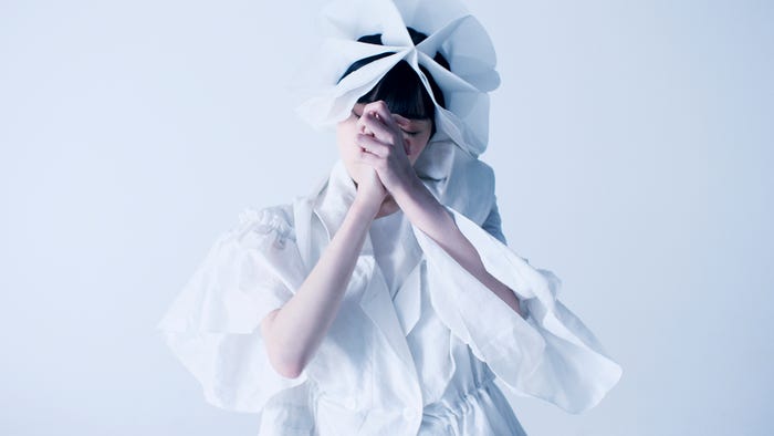 平手友梨奈/PARIS FASHION WEEK「ANREALAGE(アンリアレイジ) 2021S/S COLLECTION」(提供写真)