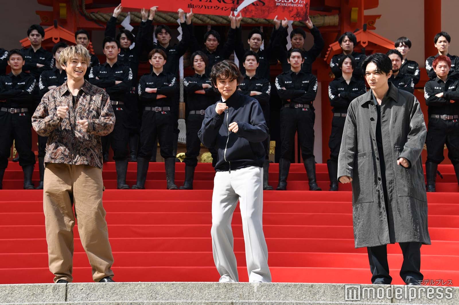 ガッツポーズを求められるも個性が出てしまう山田裕貴、北村匠海、吉沢亮 （C）モデルプレス