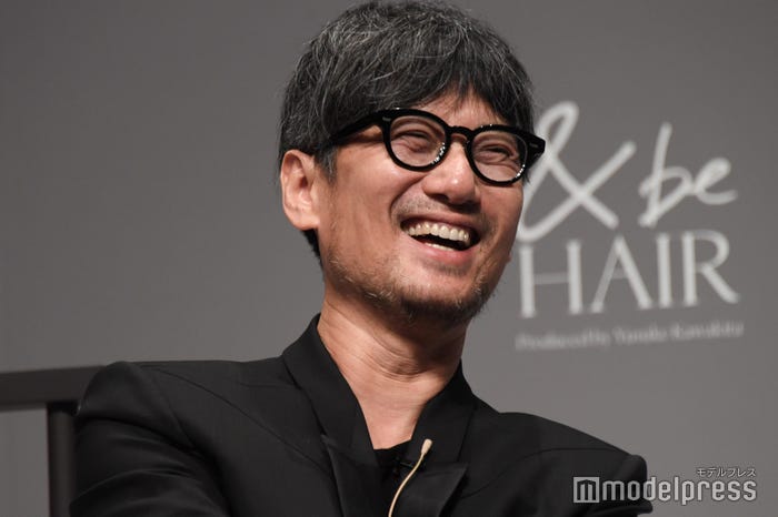 佐久間大介を「一瞬で空気を明るくしてくれる人」と絶賛する河北裕介氏(C)モデルプレス