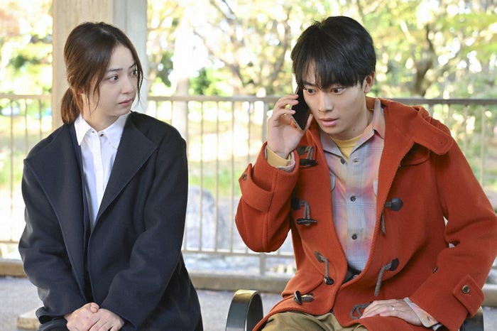 佐々木希、井上祐貴「地獄の果てまで連れていく」第9話(C)「地獄の果てまで連れていく」製作委員会