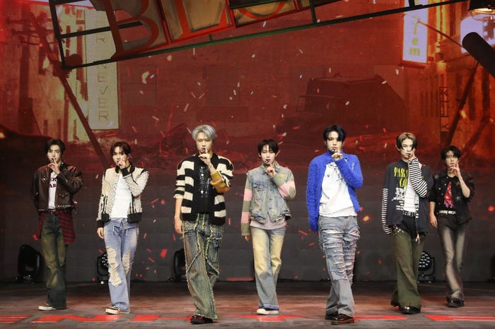 ENHYPEN(P)&(C)BELIFT LAB Inc.