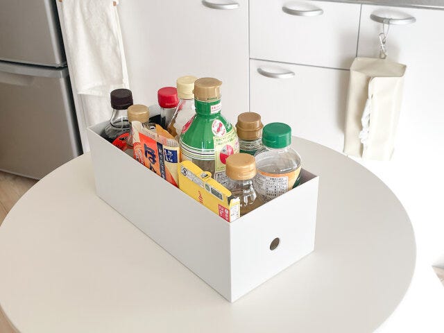 ファイルボックスに調味料を入れる