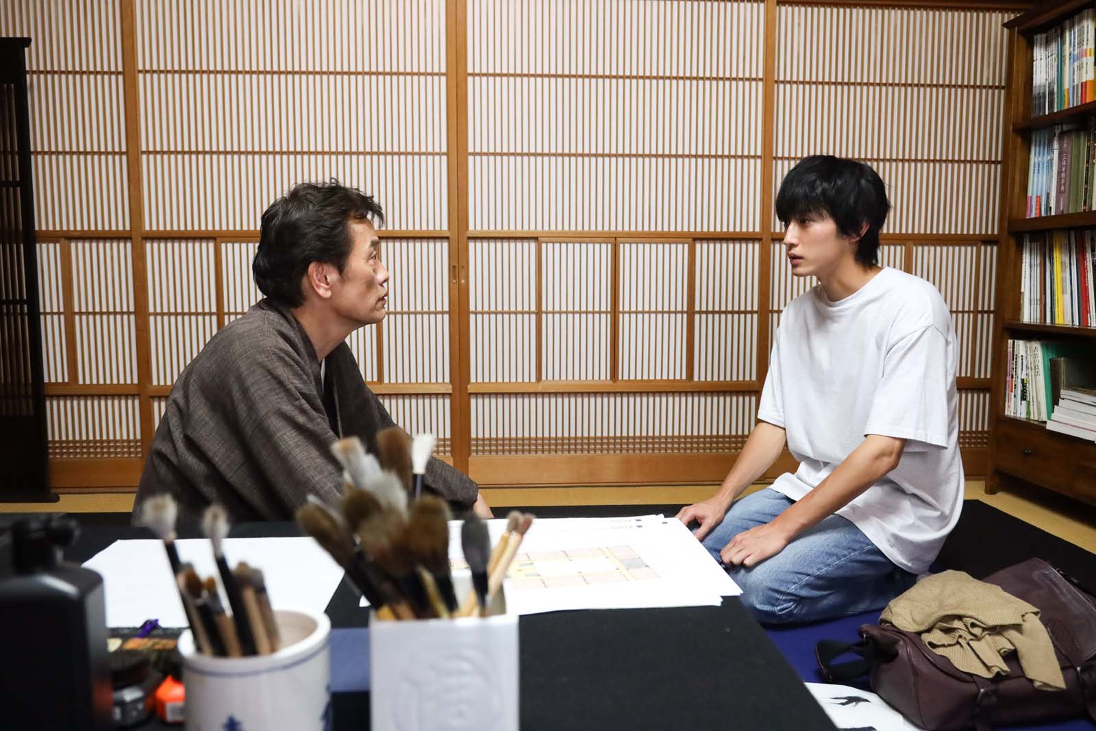 遠藤憲一、杉野遥亮「ばらかもん」第9話より（C）フジテレビ