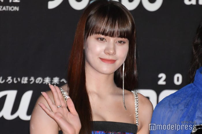 ニナ/NiziU(C)モデルプレス