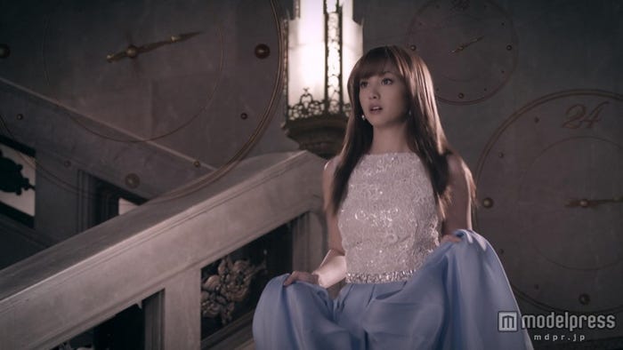 コスメブランドの新CMに出演する沢尻エリカ