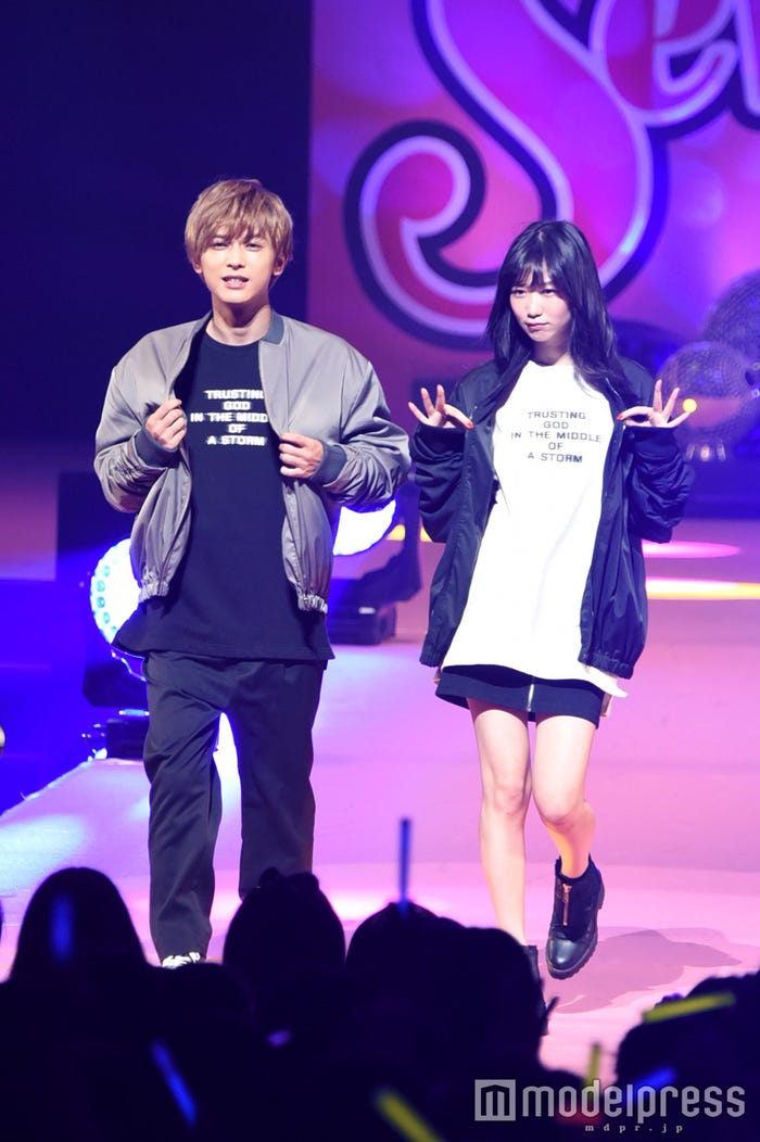 吉沢亮&岡本夏美(C)モデルプレス