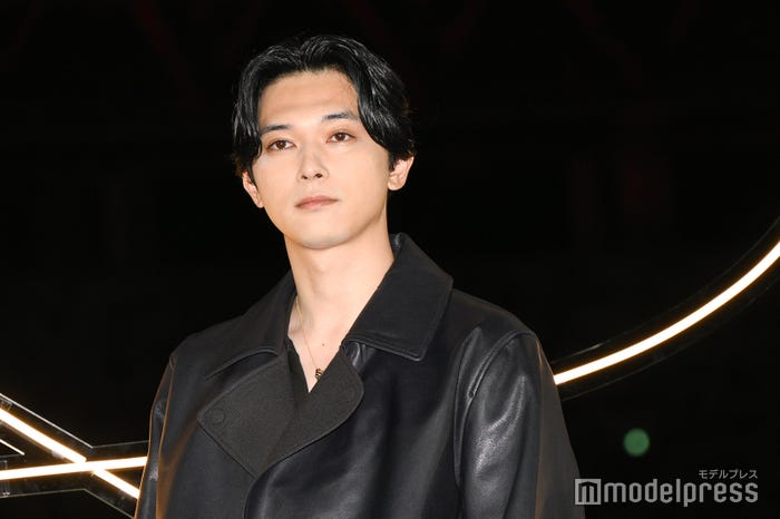 吉沢亮(C)モデルプレス