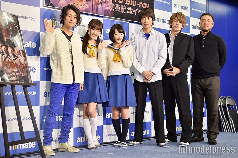 左から：祁答院慎氏、前田希美、生駒里奈、池岡亮介、JUN、山田雅史監督（C）モデルプレス